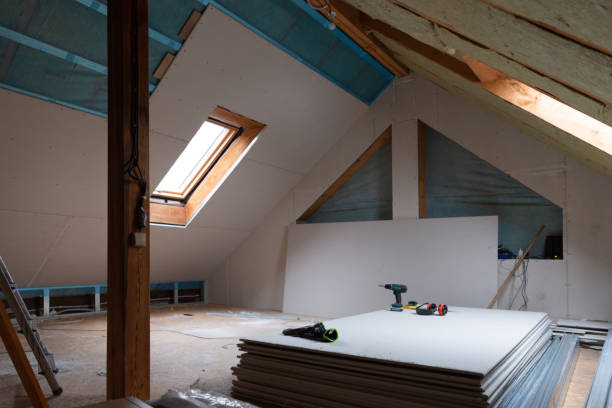 Best Geographic-Specific Insulation Services in Chisholm, ME